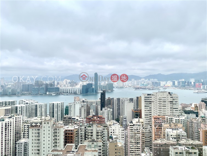 Nicely kept 3 bed on high floor with harbour views | Rental | Block A Coral Court 珊瑚閣A座 Rental Listings