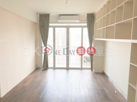 Luxurious 2 bedroom in Mid-levels West | For Sale | Fair Wind Manor 輝永大廈 _0