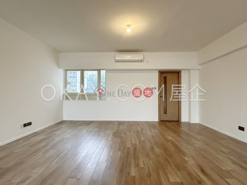 HK$ 85,000/ month St. Joan Court, Central District Stylish 3 bedroom with balcony | Rental