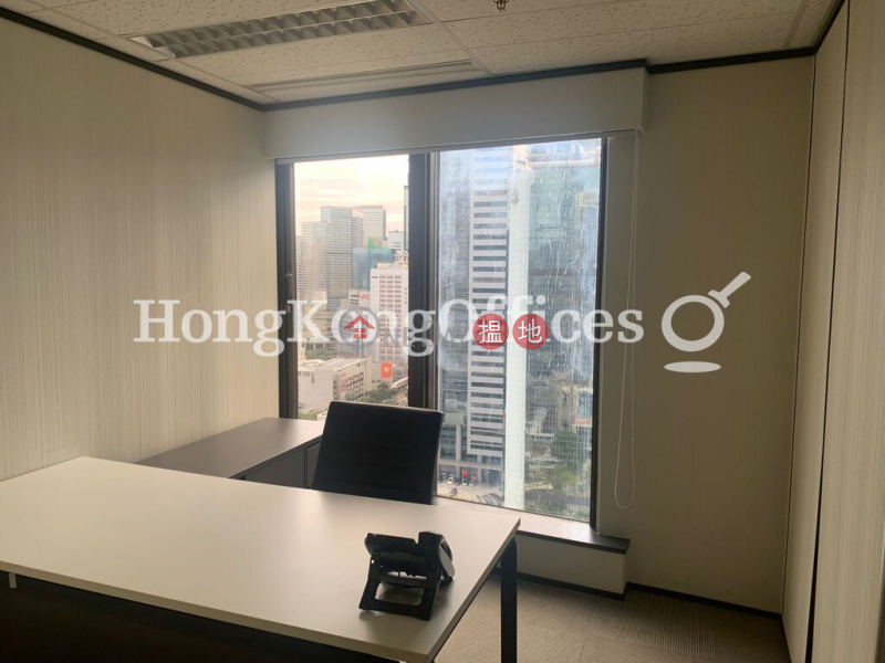 統一中心寫字樓租單位出租-95金鐘道 | 中區香港-出租HK$ 351,680/ 月