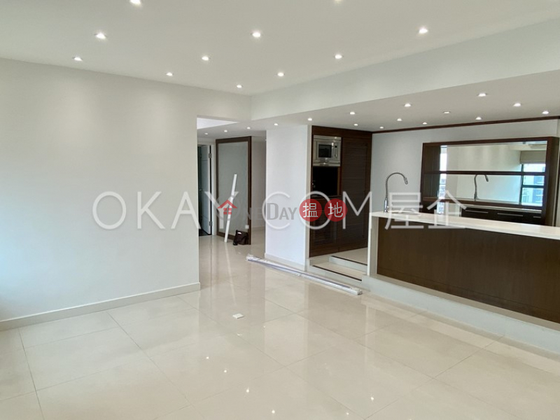 HK$ 22.48M | Discovery Bay, Phase 13 Chianti, The Pavilion (Block 1) | Lantau Island | Stylish 4 bedroom with balcony | For Sale