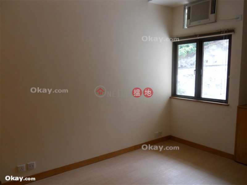 HK$ 125,000/ month Cliffview Mansions, Western District | Efficient 3 bedroom with balcony | Rental