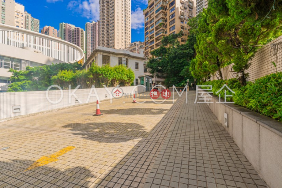 HK$ 53,000/ month, 80 Robinson Road | Western District Tasteful 3 bedroom on high floor with harbour views | Rental