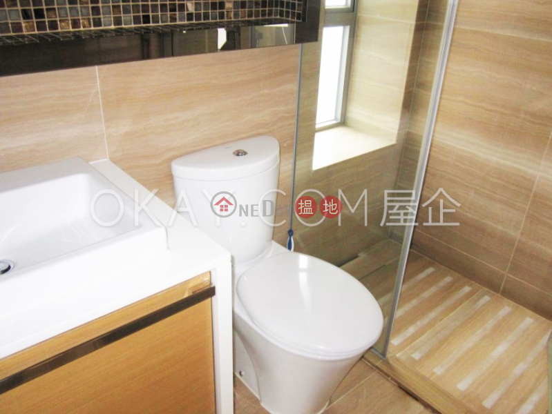 2房2廁,實用率高,極高層,星級會所高士台出租單位23興漢道 | 西區-香港出租HK$ 49,800/ 月