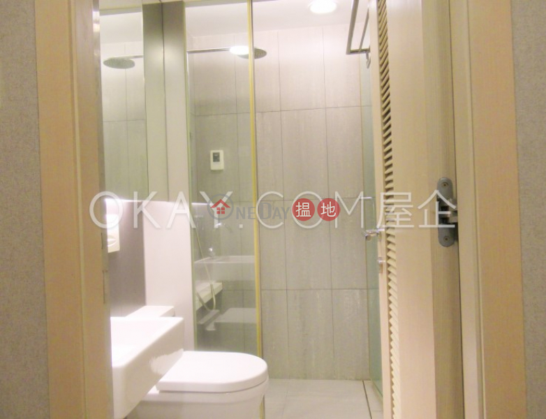 HK$ 36,800/ month The Oakhill | Wan Chai District Nicely kept 2 bedroom with balcony | Rental