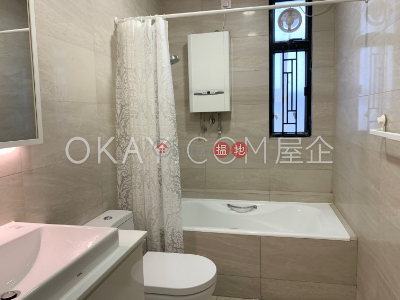 HK$ 45,000/ month Beverly Hill Wan Chai District | Stylish 3 bedroom with balcony & parking | Rental