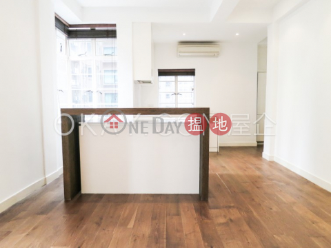 Tasteful 2 bedroom on high floor with rooftop | Rental | 4A Castle Lane 衛城里 4A 號 _0