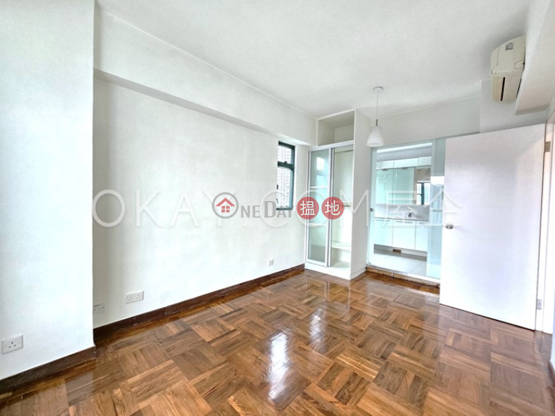 HK$ 17.8M Caroline Garden | Wan Chai District, Rare 2 bedroom on high floor with parking | For Sale
