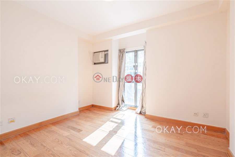 HK$ 26,000/ month Hollywood Terrace, Central District | Practical 2 bedroom in Sheung Wan | Rental