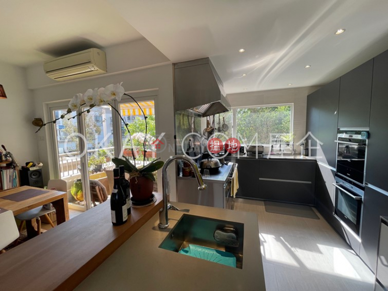 HK$ 23.8M | Discovery Bay, Phase 4 Peninsula Vl Crestmont, 48 Caperidge Drive, Lantau Island Nicely kept 3 bed on high floor with sea views | For Sale