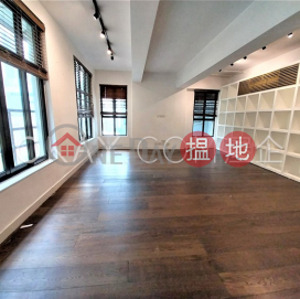 Generous 1 bedroom in Sheung Wan | Rental | Po Hing Mansion 寶慶大廈 _0