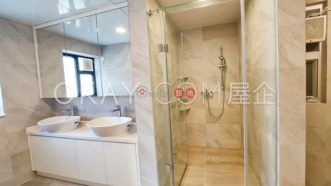 HK$ 72,000/ month Ming\'s Court, Wan Chai District, Rare penthouse with rooftop & parking | Rental
