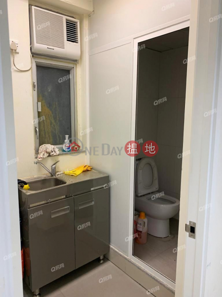 Property Search Hong Kong | OneDay | Residential, Rental Listings, Far East Mansion | 2 bedroom Low Floor Flat for Rent