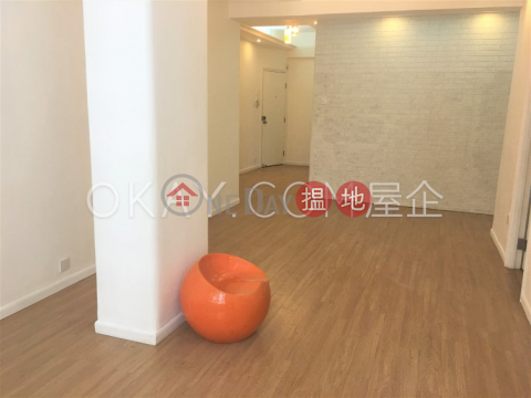 Gorgeous 2 bedroom in Mid-levels West | Rental | Mountain View Court 峰景大廈 _0