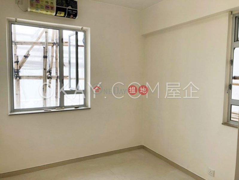 HK$ 9M | Pearl City Mansion Wan Chai District | Tasteful 2 bedroom on high floor | For Sale