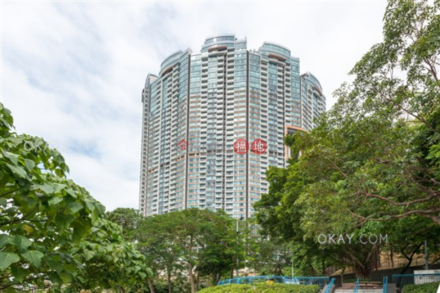 HK$ 51,000/ month Phase 4 Bel-Air On The Peak Residence Bel-Air, Southern District | Gorgeous 3 bedroom on high floor with balcony | Rental