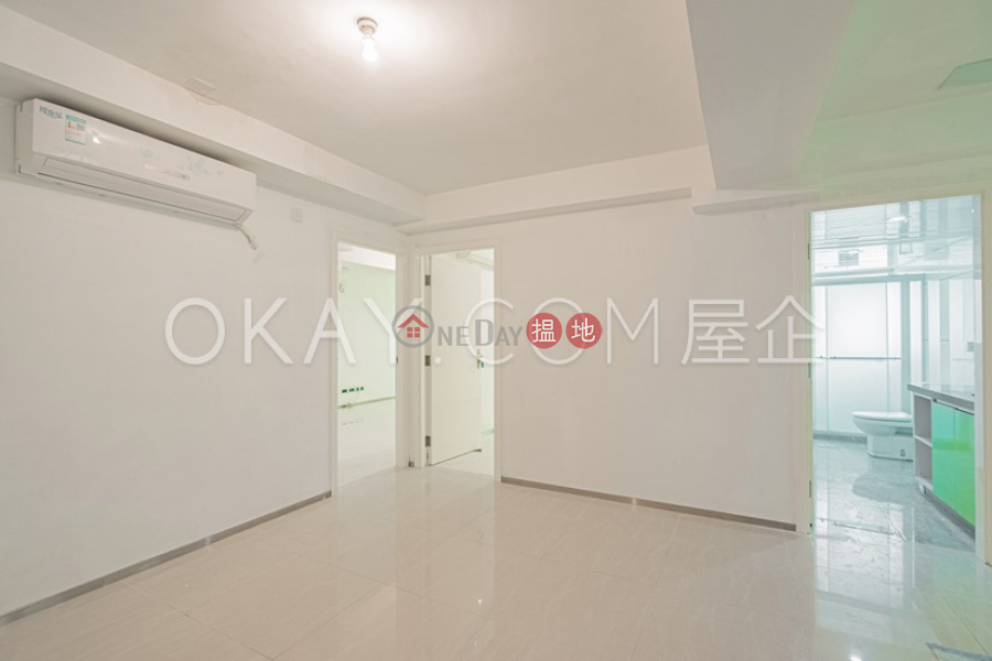 Property Search Hong Kong | OneDay | Residential, Rental Listings, Tasteful 3 bedroom on high floor with rooftop | Rental