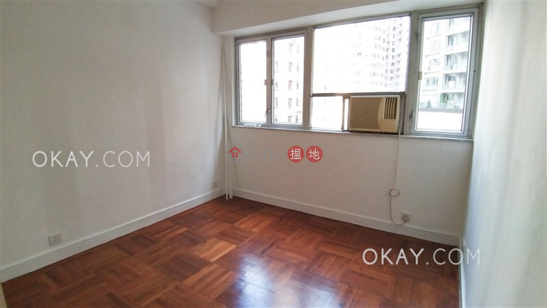 HK$ 25,000/ month, Peace Tower, Western District, Charming 2 bedroom in Mid-levels West | Rental