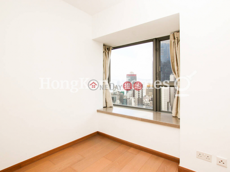 Property Search Hong Kong | OneDay | Residential | Rental Listings | 3 Bedroom Family Unit for Rent at Centre Point