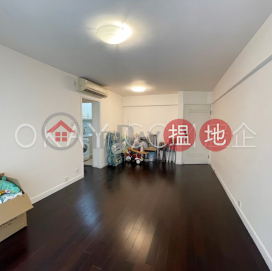 Stylish 3 bedroom with parking | Rental