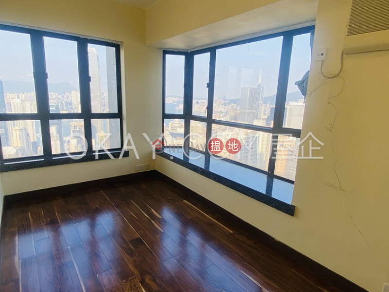HK$ 34,000/ month | Vantage Park | Western District | Lovely 2 bedroom on high floor with sea views | Rental