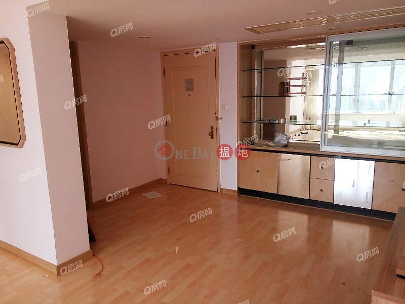 Convention Plaza Apartments | 1 bedroom High Floor Flat for Sale | Convention Plaza Apartments 會展中心會景閣 Sales Listings