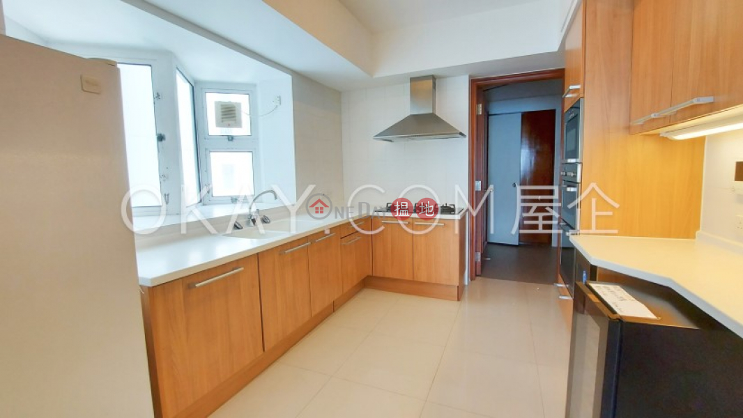 Luxurious 3 bedroom with sea views & parking | Rental | Block 3 ( Harston) The Repulse Bay 影灣園3座 Rental Listings