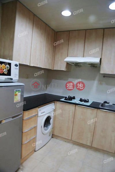 La Salle Building | 3 bedroom Mid Floor Flat for Sale | La Salle Building 喇沙樓 Sales Listings