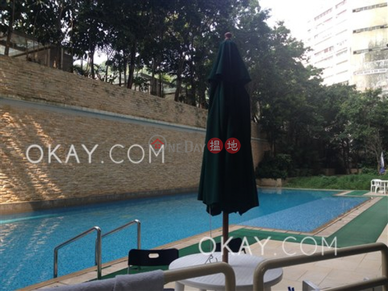 Practical 2 bedroom with balcony | For Sale | 238 Aberdeen Main Road | Southern District | Hong Kong Sales | HK$ 9.38M