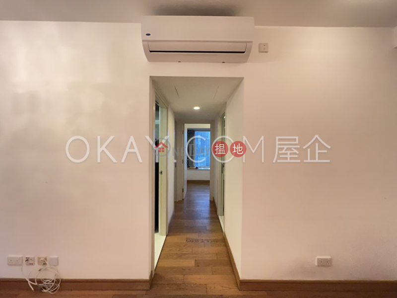 2房1廁,極高層,星級會所,露台聚賢居出售單位|聚賢居(Centrestage)出售樓盤 (OKAY-S3770)