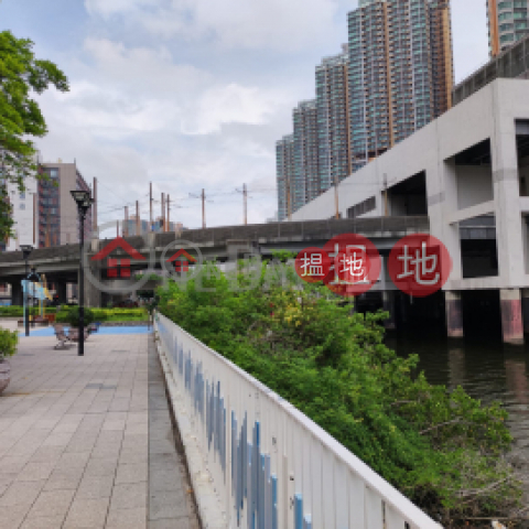 The nearest Tuen Mun West Rail Station is very crowded and the rental price is $17500. | Mai Kei Industrial Building 美基工業大廈 _0