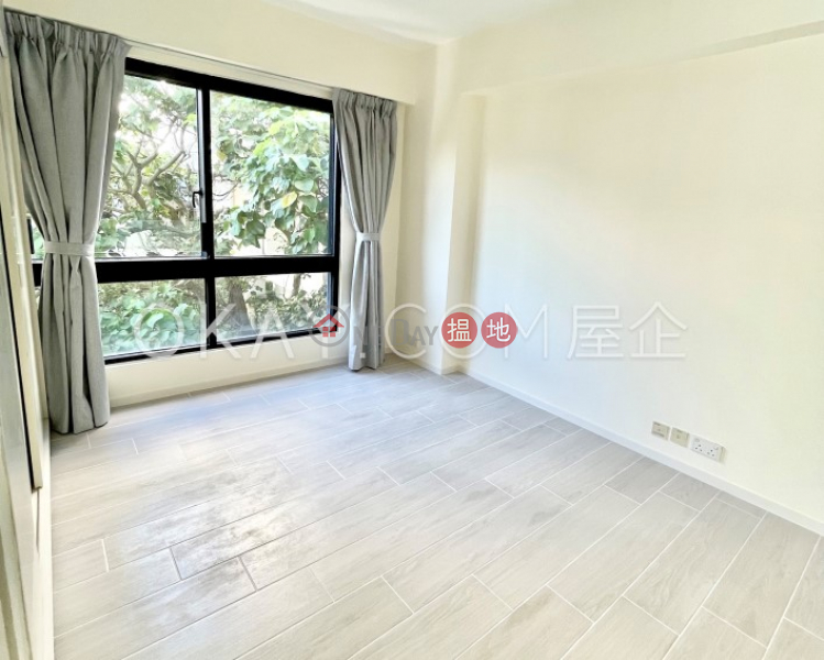 Elegant 3 bedroom with balcony & parking | For Sale | Aqua 33 金粟街33號 Sales Listings