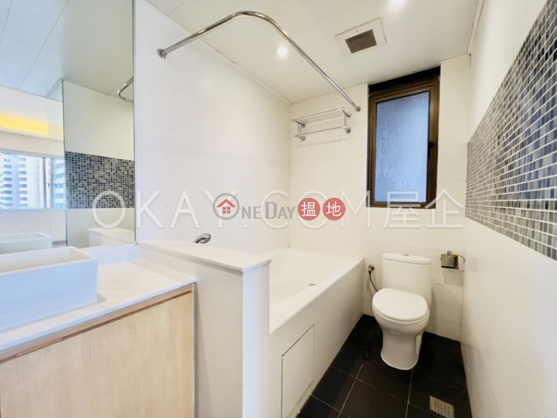 HK$ 40,000/ month Parkview Club & Suites Hong Kong Parkview Southern District | Elegant 2 bedroom with parking | Rental