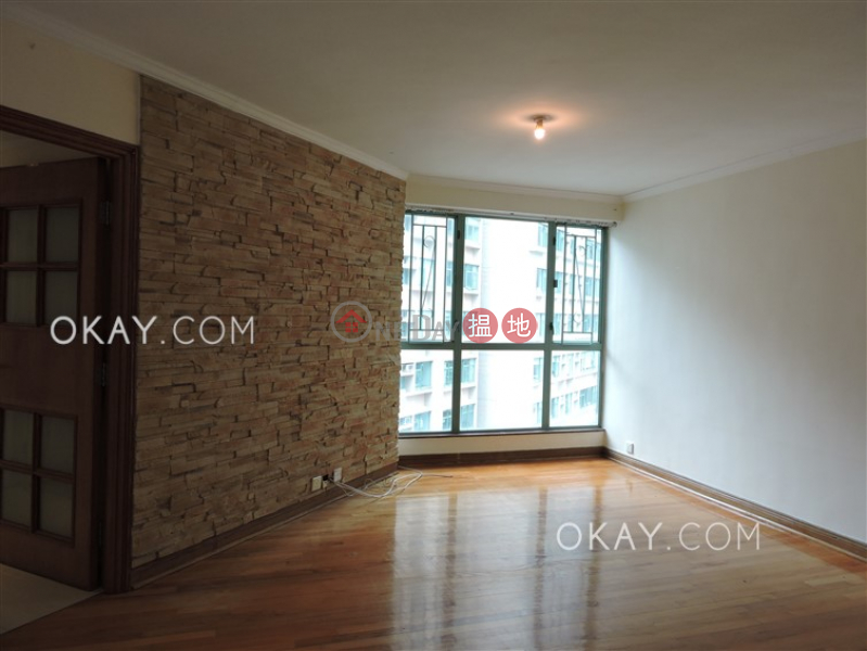 HK$ 32,000/ month | Goldwin Heights, Western District Nicely kept 3 bedroom on high floor | Rental