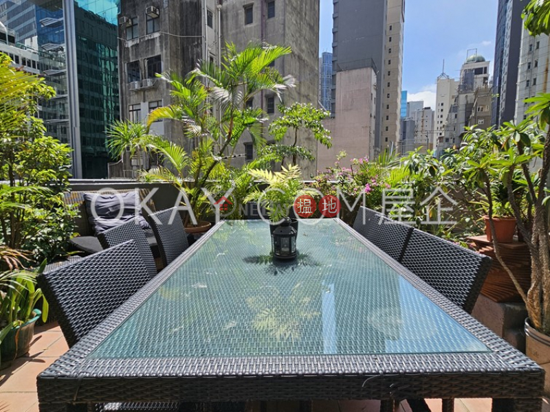 Nicely kept 2 bedroom in Central | Rental 33-35 Pottinger Street | Central District | Hong Kong | Rental | HK$ 30,000/ month