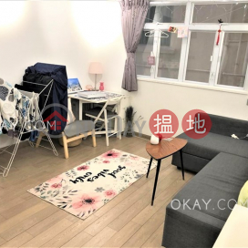 Tasteful 2 bedroom in Mid-levels West | For Sale | Caine Building 廣堅大廈 _0