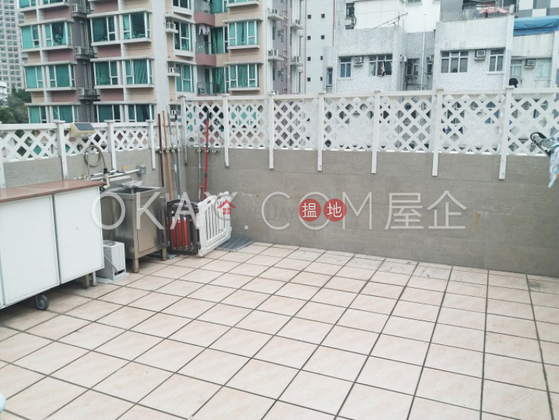 3房2廁,極高層卑路乍街135-137號出售單位|135-137卑路乍街 | 西區-香港出售|HK$ 1,030萬