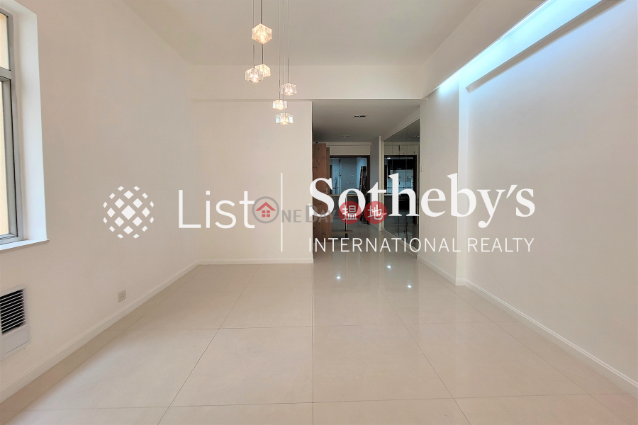 Property for Rent at Donnell Court No. 50A with 3 Bedrooms | Donnell Court No. 50A 端納大廈 50A號 Rental Listings