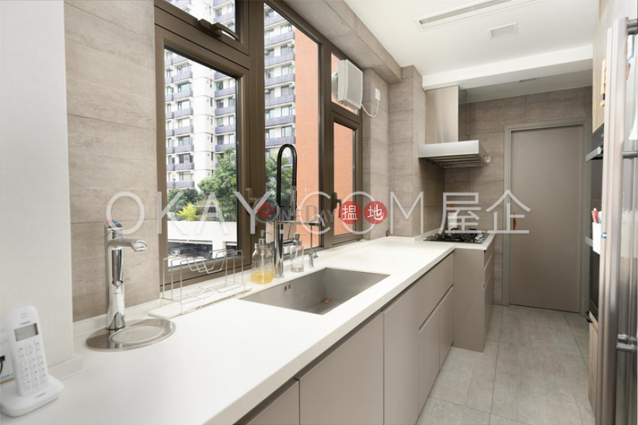 Lovely 3 bed on high floor with harbour views & parking | For Sale | Chenyu Court 燦如閣 Sales Listings