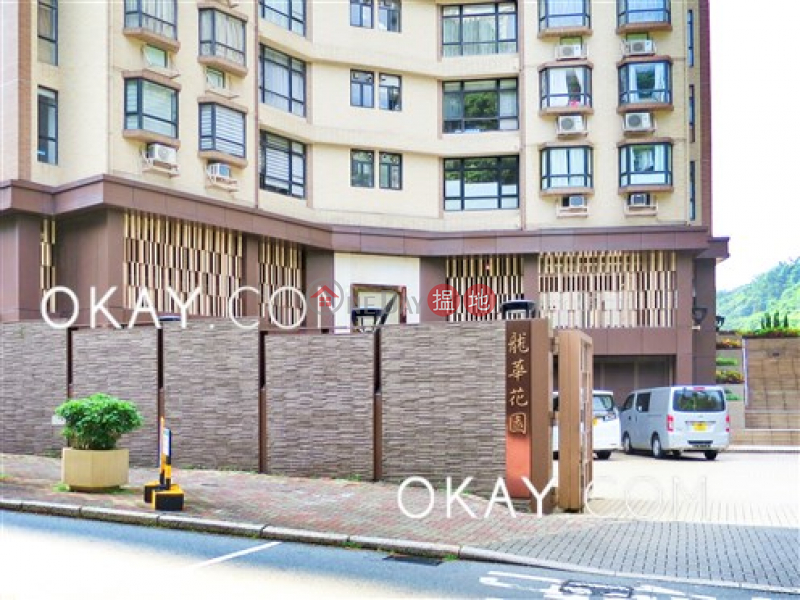 Rare 3 bedroom on high floor with balcony & parking | Rental | Ronsdale Garden 龍華花園 Rental Listings
