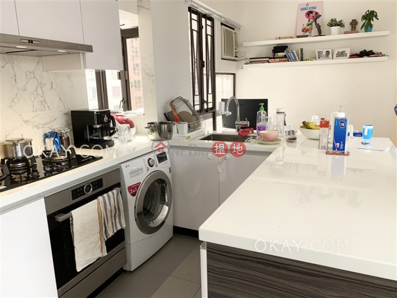 Unique 2 bedroom on high floor | Rental, Cameo Court 慧源閣 Rental Listings | Central District (OKAY-R38239)