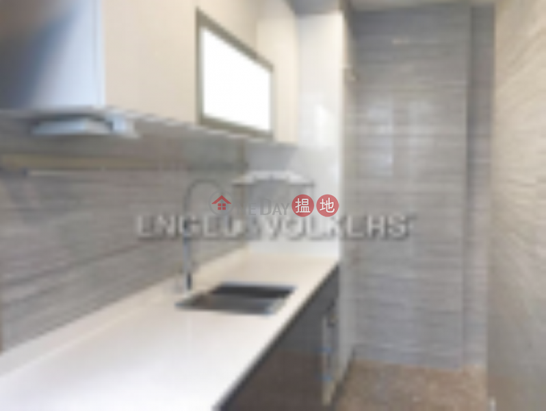 Property Search Hong Kong | OneDay | Residential Rental Listings | 3 Bedroom Family Flat for Rent in Shek Tong Tsui