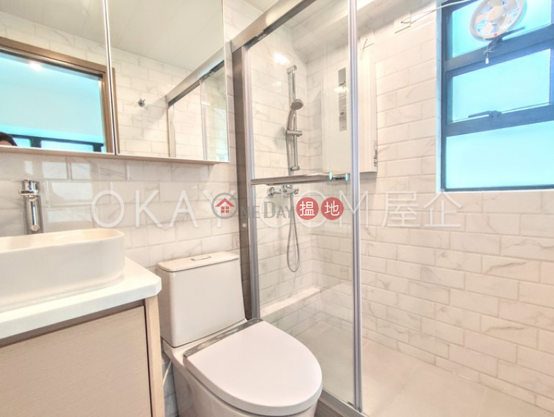 HK$ 37,000/ month, Dragon Court Western District, Gorgeous 2 bedroom in Mid-levels West | Rental