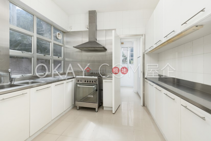 HK$ 62,800/ month | Dragon Garden, Wan Chai District, Efficient 3 bedroom with balcony & parking | Rental
