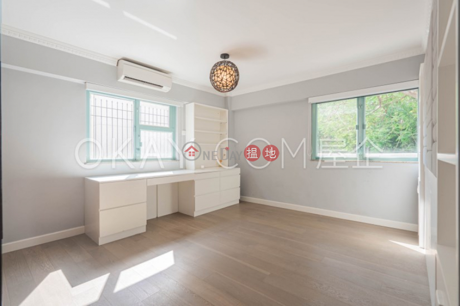 Rare 3 bedroom with parking | For Sale, Parisian 海寧雅舍 Sales Listings | Southern District (OKAY-S43588)