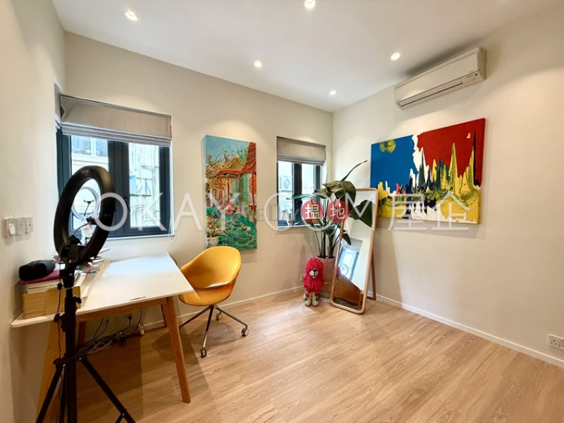 3房2廁,實用率高,連租約發售,連車位崇華大廈出租單位-102-104麥當勞道 | 中區香港出租|HK$ 83,000/ 月