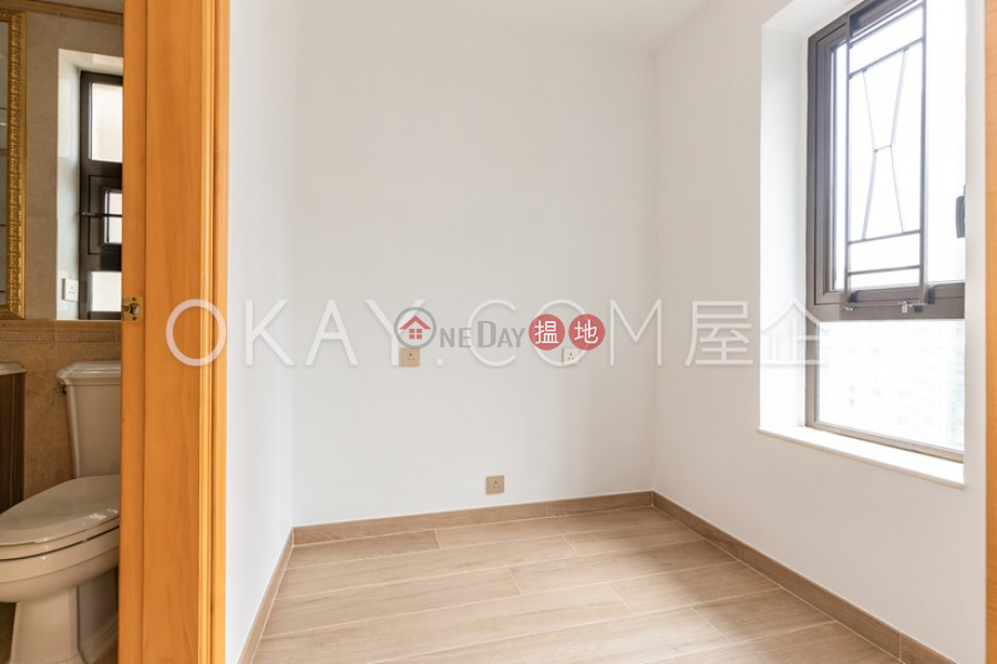 HK$ 118,000/ month Garden Terrace | Central District, Efficient 3 bedroom with balcony & parking | Rental