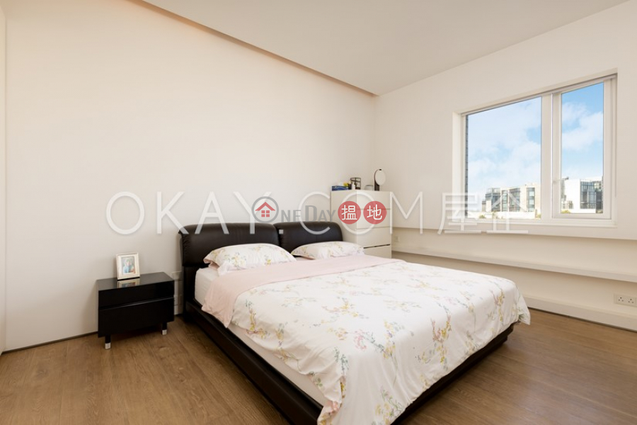 Stylish 3 bed on high floor with sea views & balcony | For Sale | Vivian Court 瑞燕大廈 Sales Listings