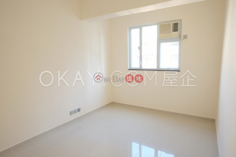 HK$ 29,000/ month Bonanza Court Western District | Lovely 3 bedroom on high floor | Rental