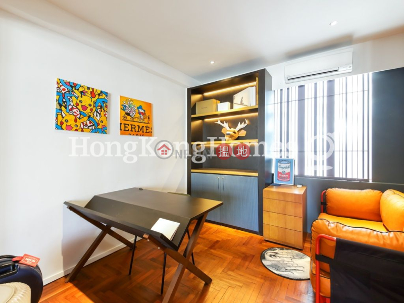 HK$ 19.8M, 130-132 Green Lane Court | Wan Chai District | 2 Bedroom Unit at 130-132 Green Lane Court | For Sale